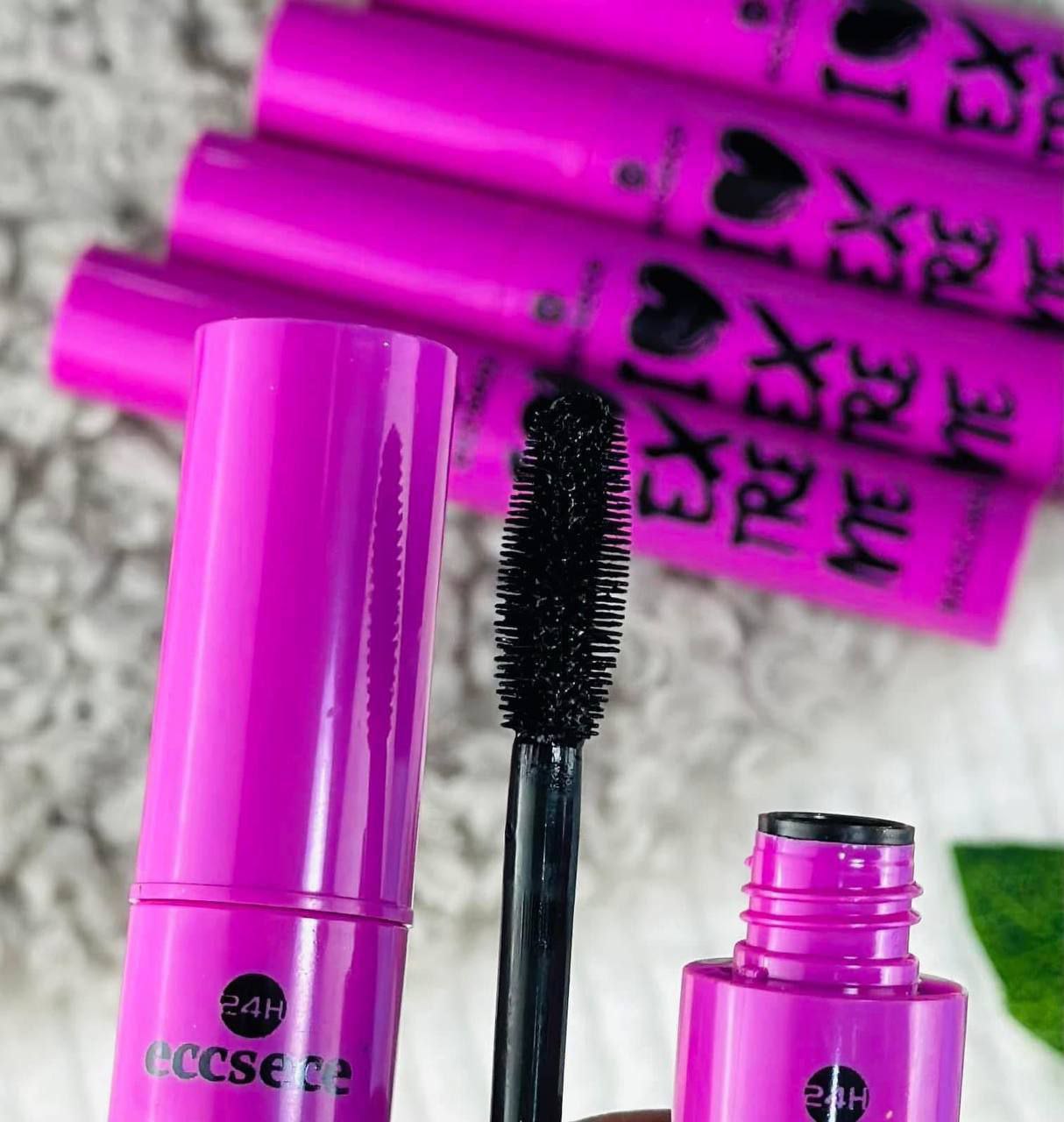 ماسكرا ايسنس crazy volume